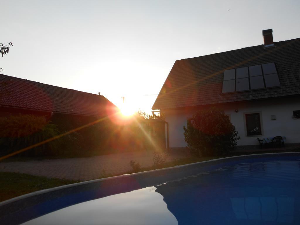 Dvur U Kaplicky Apartment *
